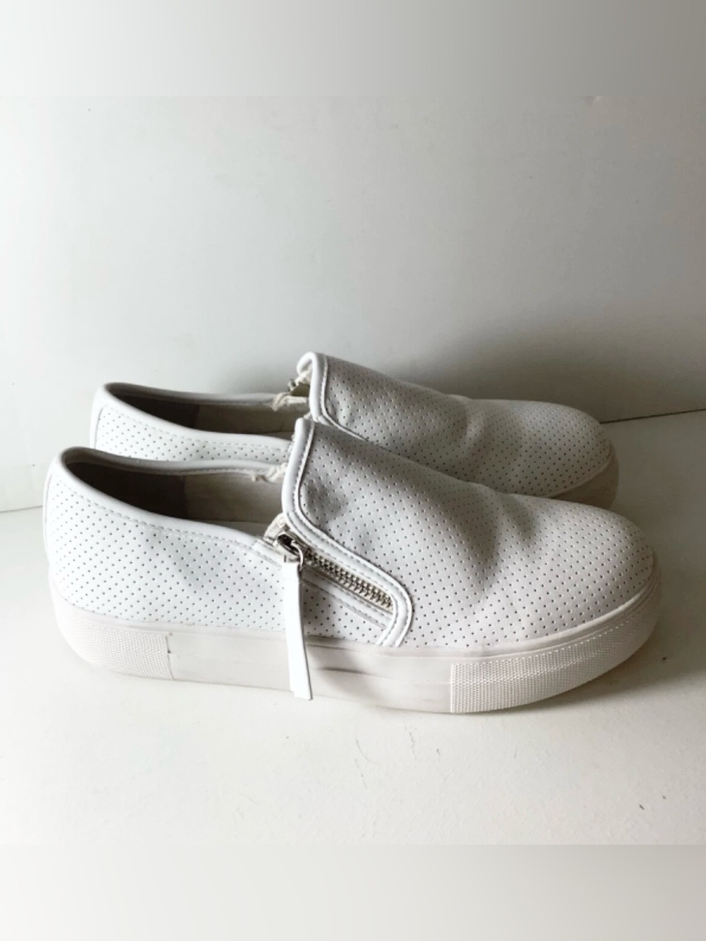 Steve Madden - White Women's Slip On Loafer Sneakers - Size 8